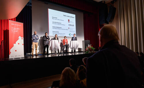 Erich FEHR, Jean-Nat KARAKASH, Sabine KOLLBRUNNER,  Gianni SAITTA & Nathalie RANDIN/ Lieu : Bienne - Berne - Suisse / Droits d'utilisation uniquement pour ARC JURASSIEN