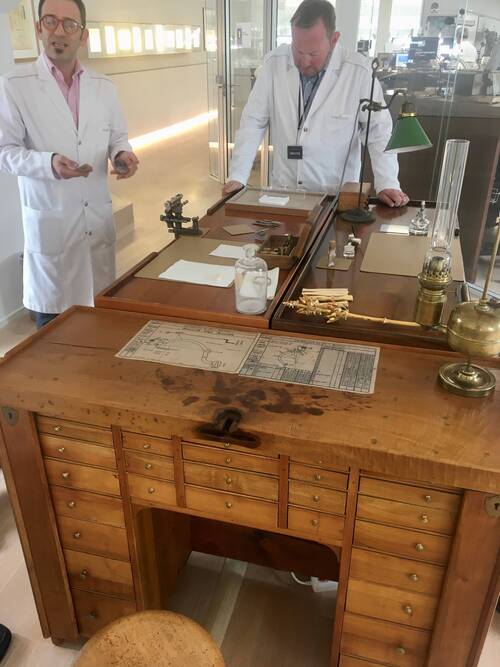 Olivier Baudat, Syndic du Chenit (à droite), en compagnie de Giuseppe Sciascia, expert en montres anciennes chez Jaeger-LeCoultre